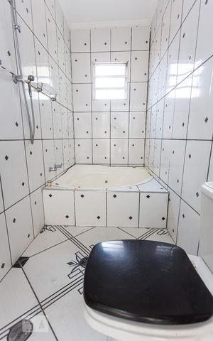 Casa à venda com 303m², 3 quartos e 2 vagasBanheiro da Suite