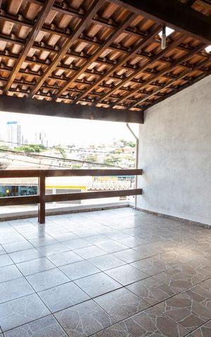 Casa à venda com 303m², 3 quartos e 2 vagasVaranda