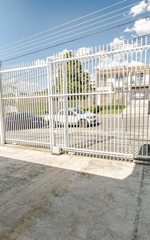Casa para alugar com 111m², 2 quartos e 1 vaga Casa para alugar com 111m², 2 quartos e 1 vagaGaragem