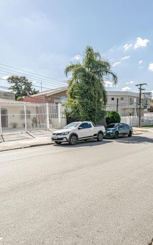 Casa para alugar com 111m², 2 quartos e 1 vaga Casa para alugar com 111m², 2 quartos e 1 vagaFachada