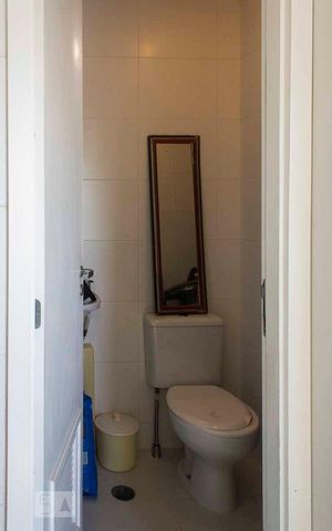 Apartamento à venda com 242m², 3 quartos e 4 vagasBanheiro Social