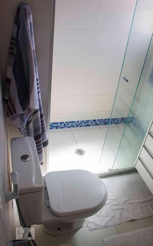 Apartamento à venda com 242m², 3 quartos e 4 vagasBanheiro da Suíte 3