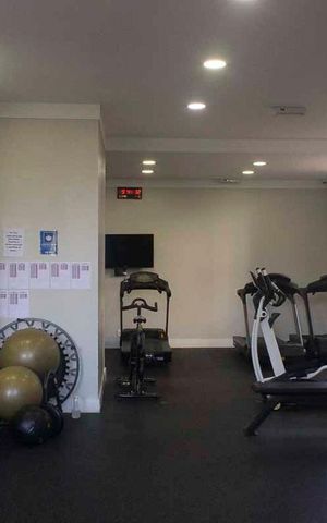 Apartamento à venda com 242m², 3 quartos e 4 vagasÁrea comum - Academia
