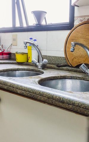 Apartamento à venda com 183m², 3 quartos e 3 vagas Apartamento à venda com 183m², 3 quartos e 3 vagasCozinha Pia