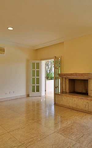 Casa de condomínio para alugar com 576m², 4 quartos e 4 vagasSuíte Master