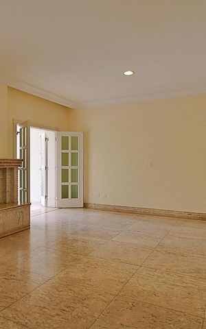 Casa de condomínio para alugar com 576m², 4 quartos e 4 vagasSuíte Master