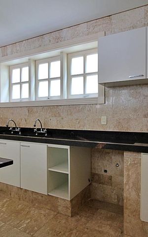 Casa de condomínio para alugar com 576m², 4 quartos e 4 vagasCozinha