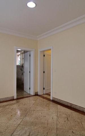Casa de condomínio para alugar com 576m², 4 quartos e 4 vagasCopa