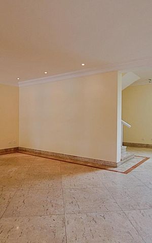 Casa de condomínio para alugar com 576m², 4 quartos e 4 vagasSala