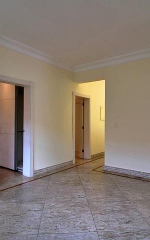 Casa de condomínio para alugar com 576m², 4 quartos e 4 vagasSala Intima