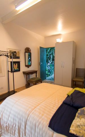 Casa à venda com 300m², 4 quartos e 2 vagas Casa à venda com 300m², 4 quartos e 2 vagasSuite
