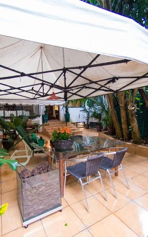 Casa à venda com 300m², 4 quartos e 2 vagas Casa à venda com 300m², 4 quartos e 2 vagasQuintal