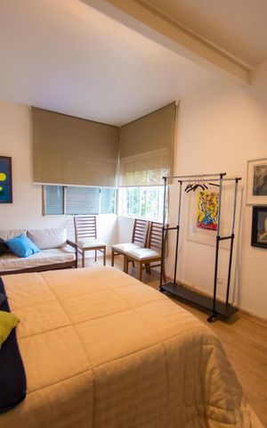 Casa à venda com 300m², 4 quartos e 2 vagas Casa à venda com 300m², 4 quartos e 2 vagasSuite