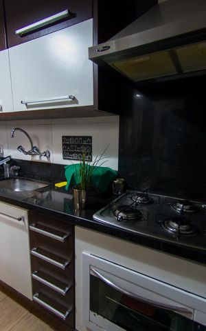 Casa à venda com 300m², 4 quartos e 2 vagas Casa à venda com 300m², 4 quartos e 2 vagasCozinha