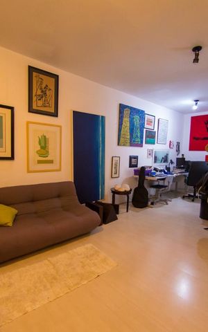 Casa à venda com 300m², 4 quartos e 2 vagas Casa à venda com 300m², 4 quartos e 2 vagasQuarto 2
