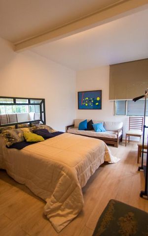 Casa à venda com 300m², 4 quartos e 2 vagas Casa à venda com 300m², 4 quartos e 2 vagasSuite