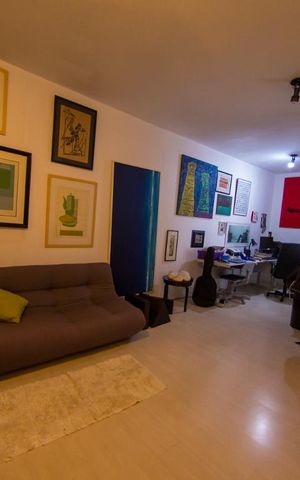 Casa à venda com 300m², 4 quartos e 2 vagas Casa à venda com 300m², 4 quartos e 2 vagasQuarto 2