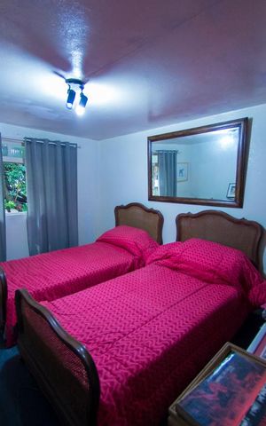 Casa à venda com 300m², 4 quartos e 2 vagas Casa à venda com 300m², 4 quartos e 2 vagasQuarto 3