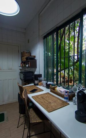 Casa à venda com 300m², 4 quartos e 2 vagas Casa à venda com 300m², 4 quartos e 2 vagasCozinha