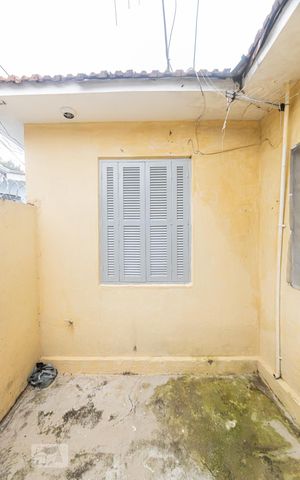 Casa para alugar com 40m², 1 quarto e sem vaga Casa para alugar com 40m², 1 quarto e sem vagaEntrada