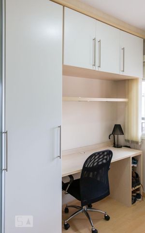 Apartamento à venda com 71m², 2 quartos e 1 vagaQuarto