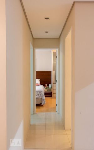 Apartamento à venda com 71m², 2 quartos e 1 vagaCorredor
