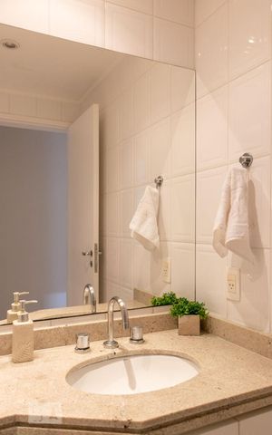 Apartamento à venda com 71m², 2 quartos e 1 vagaBanheiro