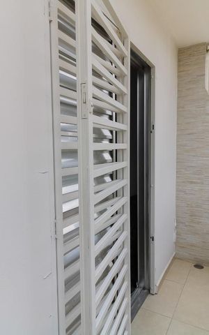 Casa à venda com 150m², 3 quartos e 4 vagas Casa à venda com 150m², 3 quartos e 4 vagasVaranda da Suíte 1