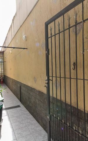 Casa à venda com 150m², 3 quartos e 4 vagas Casa à venda com 150m², 3 quartos e 4 vagasCorredor Externo