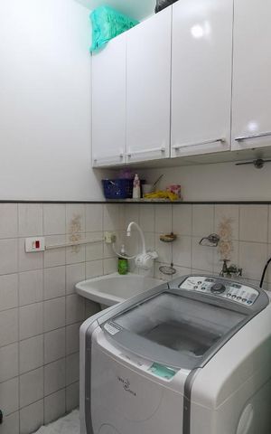 Casa à venda com 150m², 3 quartos e 4 vagas Casa à venda com 150m², 3 quartos e 4 vagasLavanderia