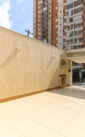 Casa à venda com 150m², 3 quartos e 4 vagas Casa à venda com 150m², 3 quartos e 4 vagasGaragem