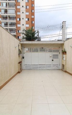 Casa à venda com 150m², 3 quartos e 4 vagas Casa à venda com 150m², 3 quartos e 4 vagasVista da Sala