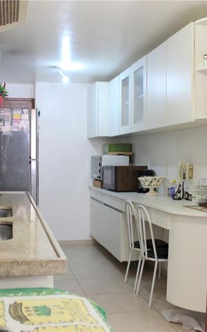 Apartamento para alugar com 129m², 4 quartos e 2 vagas Apartamento para alugar com 129m², 4 quartos e 2 vagasCozinha