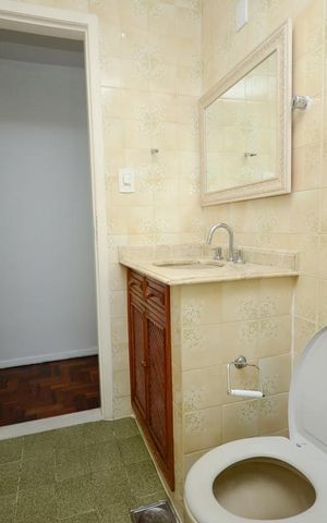 Apartamento à venda com 97m², 3 quartos e 1 vaga Apartamento à venda com 97m², 3 quartos e 1 vagaBanheiro Social