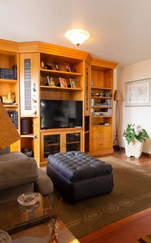 Apartamento à venda com 201m², 4 quartos e 4 vagas Apartamento à venda com 201m², 4 quartos e 4 vagasSala