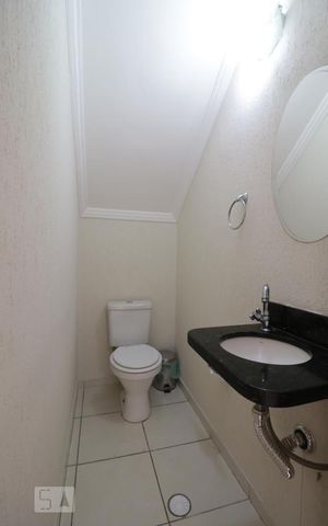 Casa de condomínio à venda com 90m², 3 quartos e 4 vagas Casa de condomínio à venda com 90m², 3 quartos e 4 vagasLavabo