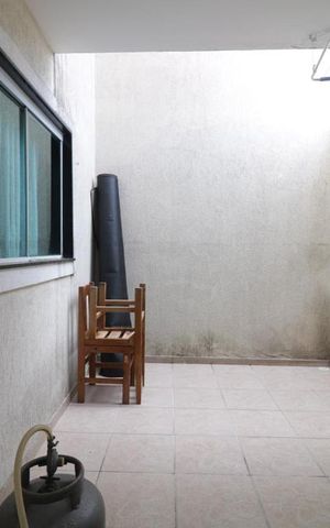 Casa de condomínio à venda com 90m², 3 quartos e 4 vagas Casa de condomínio à venda com 90m², 3 quartos e 4 vagasArea de Serviço