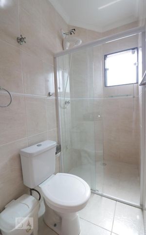Casa de condomínio à venda com 90m², 3 quartos e 4 vagas Casa de condomínio à venda com 90m², 3 quartos e 4 vagasBanheiro da Suíte 1