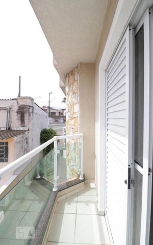 Casa de condomínio à venda com 90m², 3 quartos e 4 vagas Casa de condomínio à venda com 90m², 3 quartos e 4 vagasSuíte - Sacada