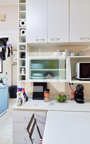 Apartamento para alugar com 150m², 4 quartos e 2 vagas Apartamento para alugar com 150m², 4 quartos e 2 vagasCozinha