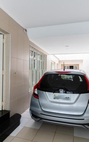 Casa à venda com 357m², 3 quartos e 7 vagas Casa à venda com 357m², 3 quartos e 7 vagasGaragem