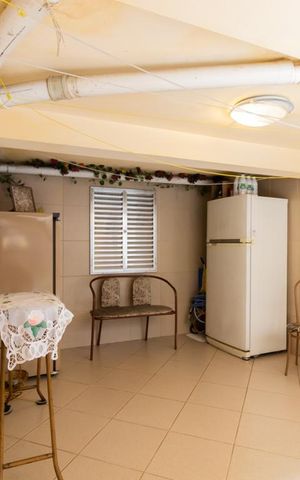 Casa à venda com 357m², 3 quartos e 7 vagas Casa à venda com 357m², 3 quartos e 7 vagasQuintal