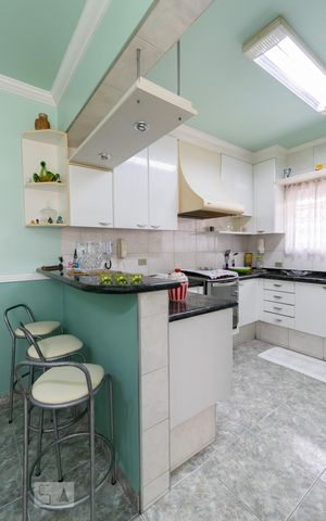 Casa à venda com 357m², 3 quartos e 7 vagas Casa à venda com 357m², 3 quartos e 7 vagasCozinha