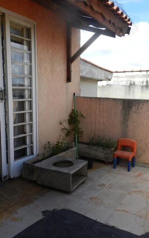 Casa à venda com 250m², 4 quartos e 2 vagasVaranda
