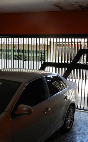 Casa à venda com 250m², 4 quartos e 2 vagasGaragem