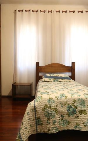 Casa à venda com 200m², 3 quartos e 7 vagasQuarto 2