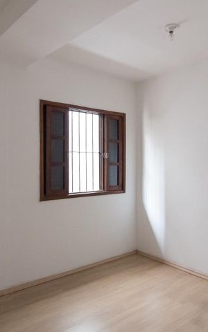 Casa para alugar com 300m², 4 quartos e 2 vagas Casa para alugar com 300m², 4 quartos e 2 vagasQuarto 2