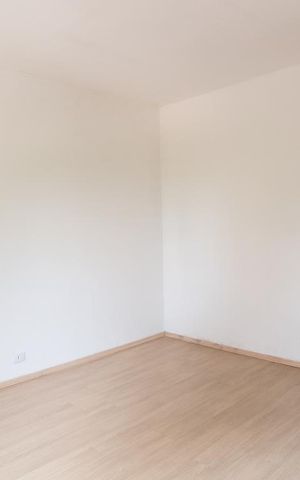 Casa para alugar com 300m², 4 quartos e 2 vagas Casa para alugar com 300m², 4 quartos e 2 vagasQuarto 1
