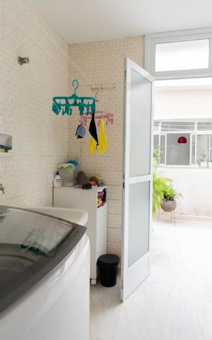 Casa à venda com 270m², 4 quartos e 2 vagasÁrea de Serviço