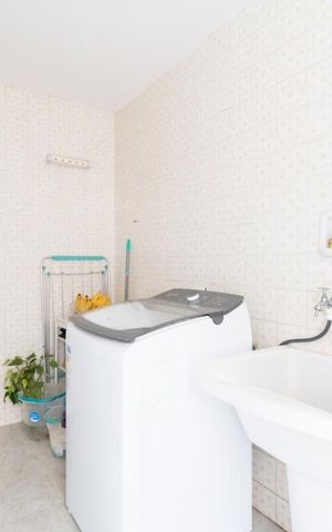 Casa à venda com 270m², 4 quartos e 2 vagasÁrea de Serviço